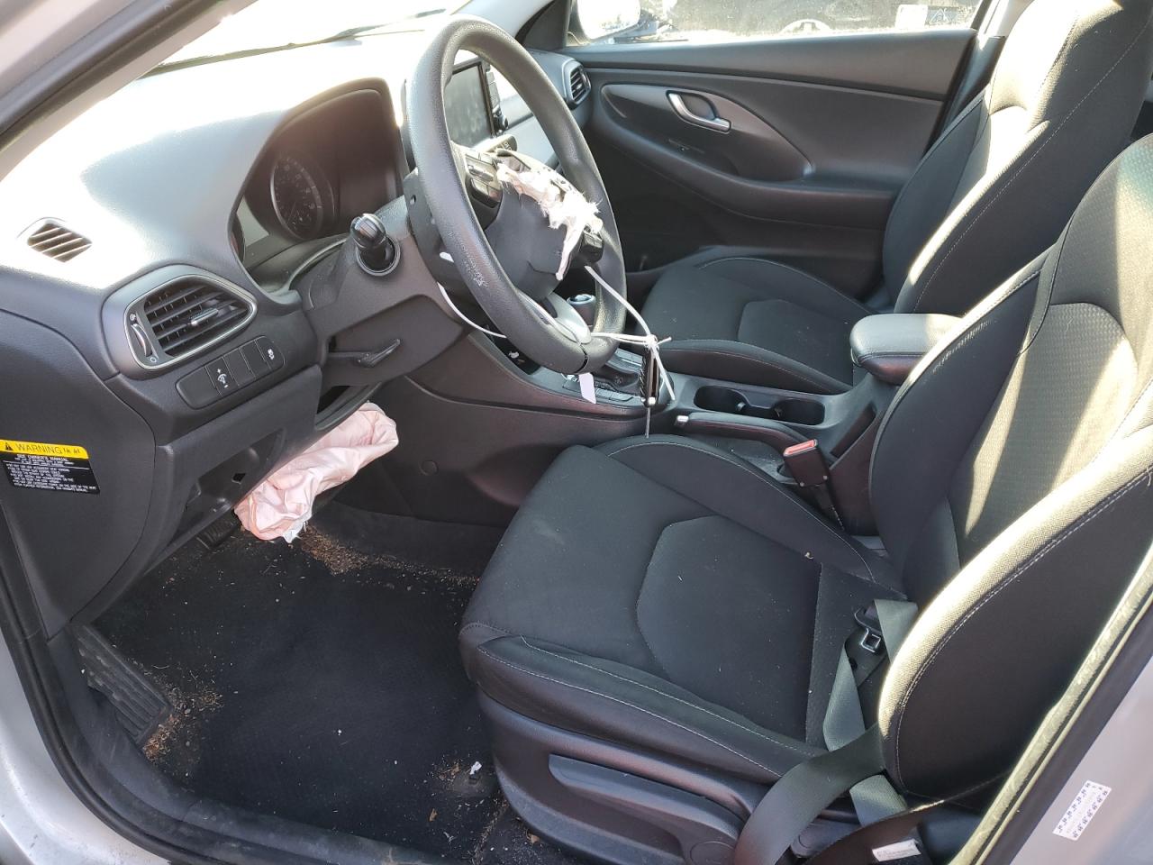 2018 Hyundai Elantra - Image 7