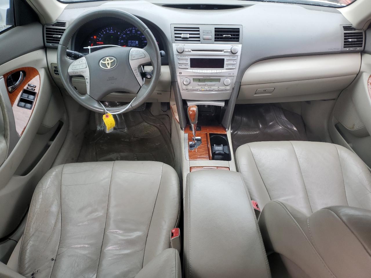 2010 Toyota Camry - Image 8