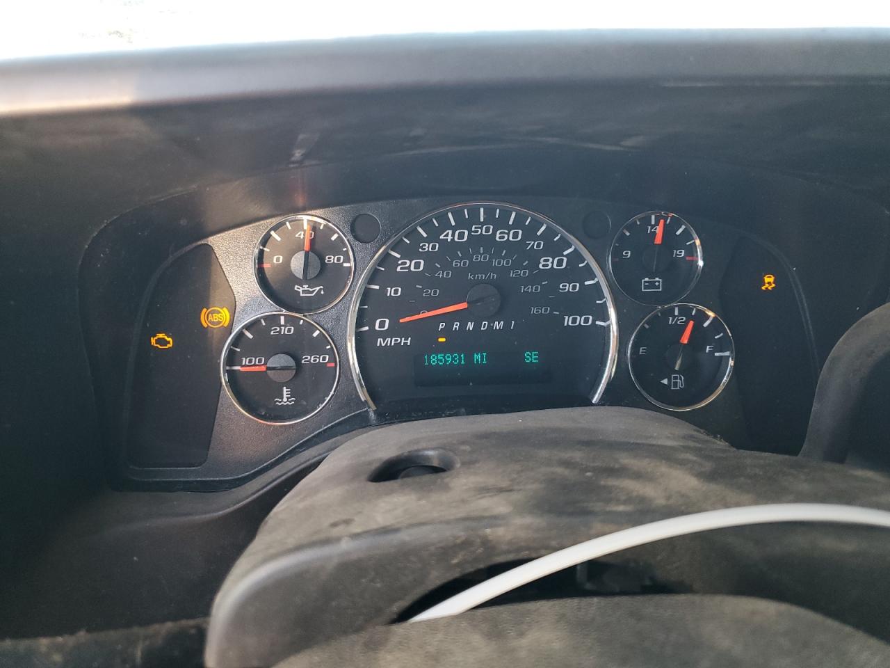 2017 Chevrolet Express - Image 9