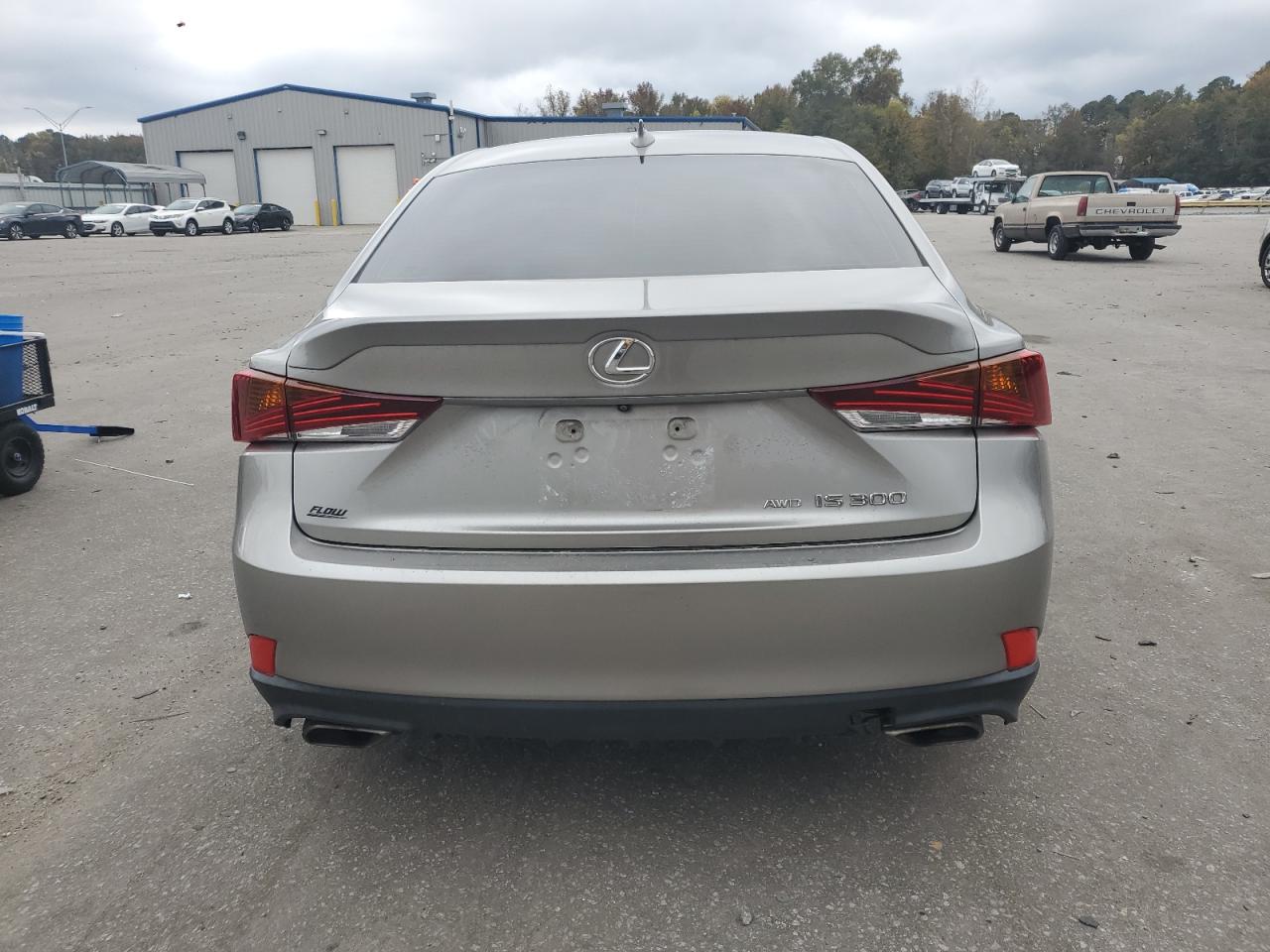 2018 Lexus IS - Image 6