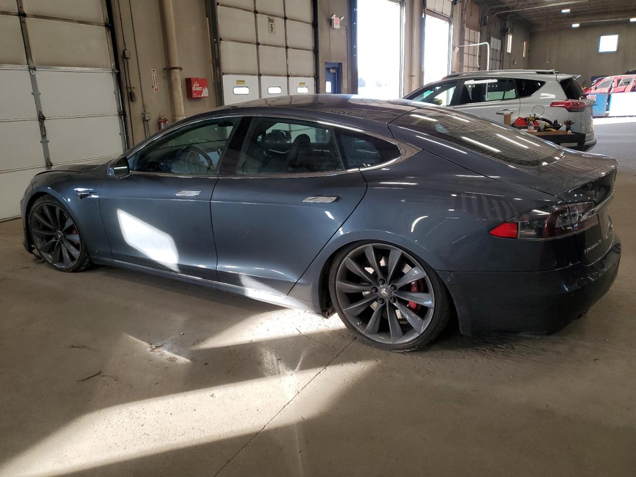 5YJSA1E41HF216993 2017 TESLA MODEL S - Image 2