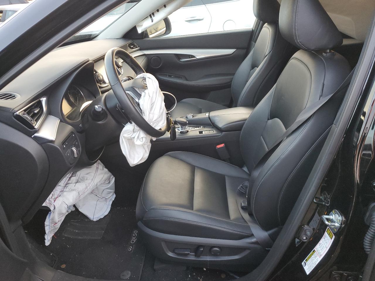 2021 Infiniti QX50 - Image 7