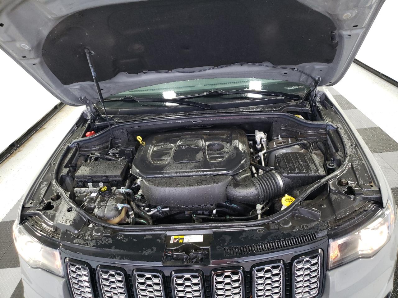 2020 Jeep Grand Cherokee Laredo VIN: 1C4RJEAG1LC403131 Lot: 81025874