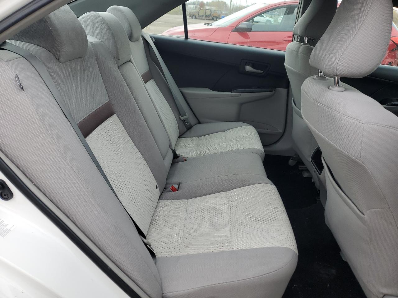 2013 Toyota Camry - Image 10