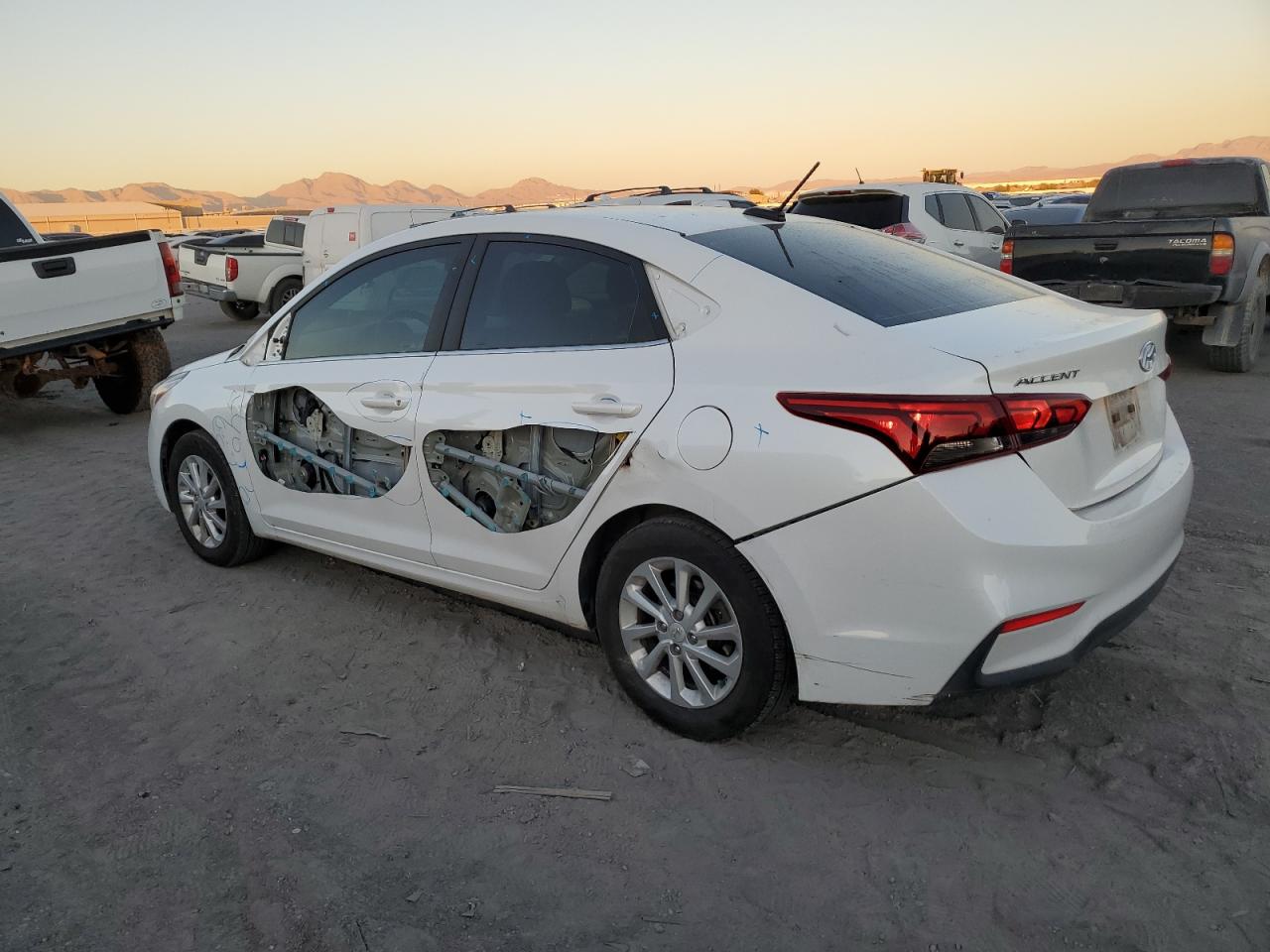 2020 Hyundai Accent Se VIN: 3KPC24A64LE126858 Lot: 80770234