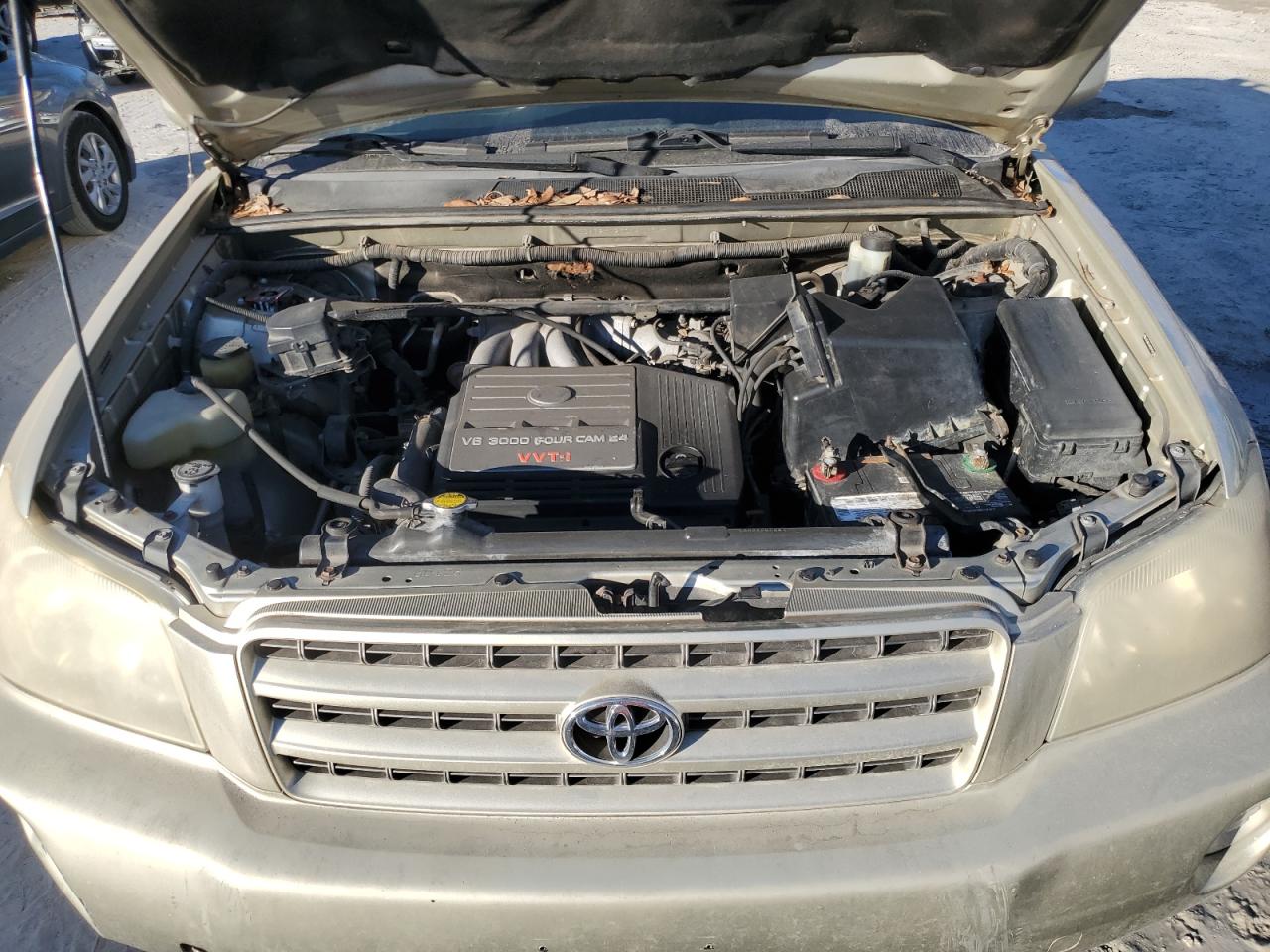 2003 Toyota Highlander - Image 12