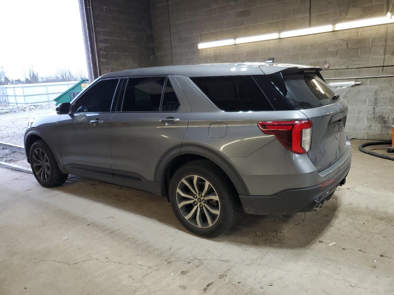 2021 Ford Explorer - Image 2