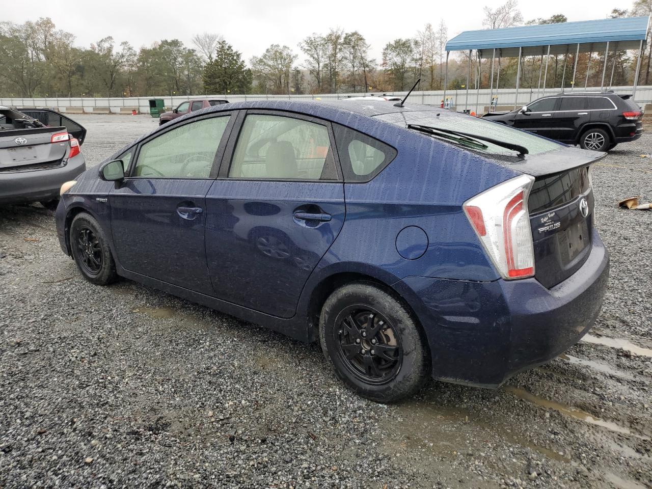 2015 Toyota Prius - Image 2