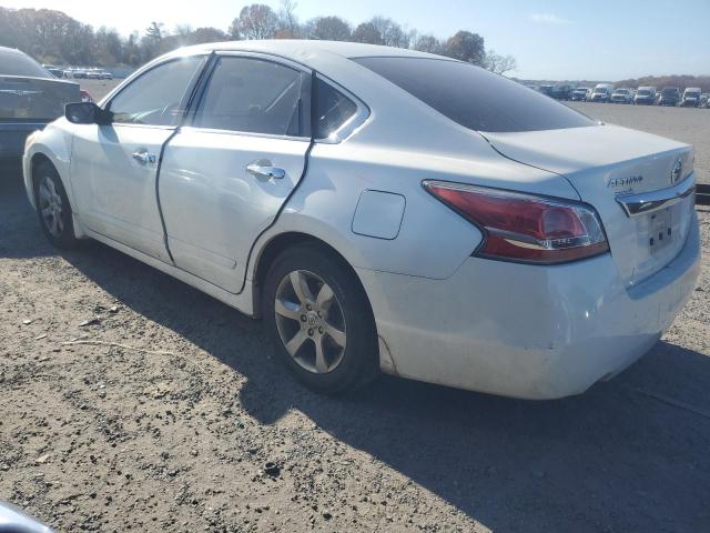 Sedans NISSAN ALTIMA 2015 White