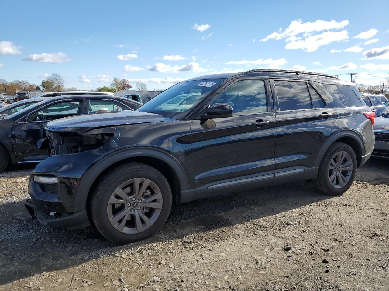 2022 Ford Explorer - Image 1