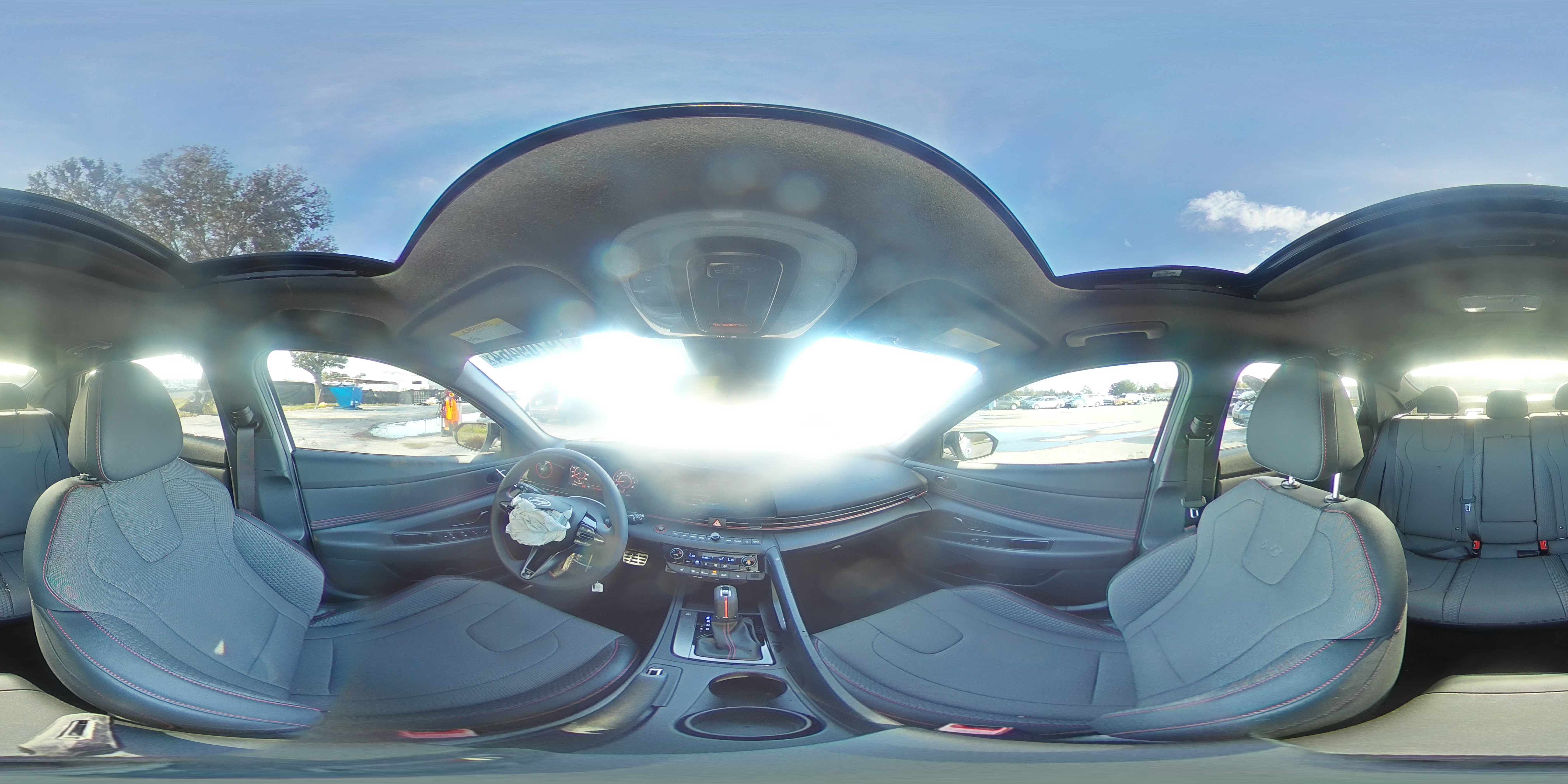2024 Hyundai Elantra - Image 13