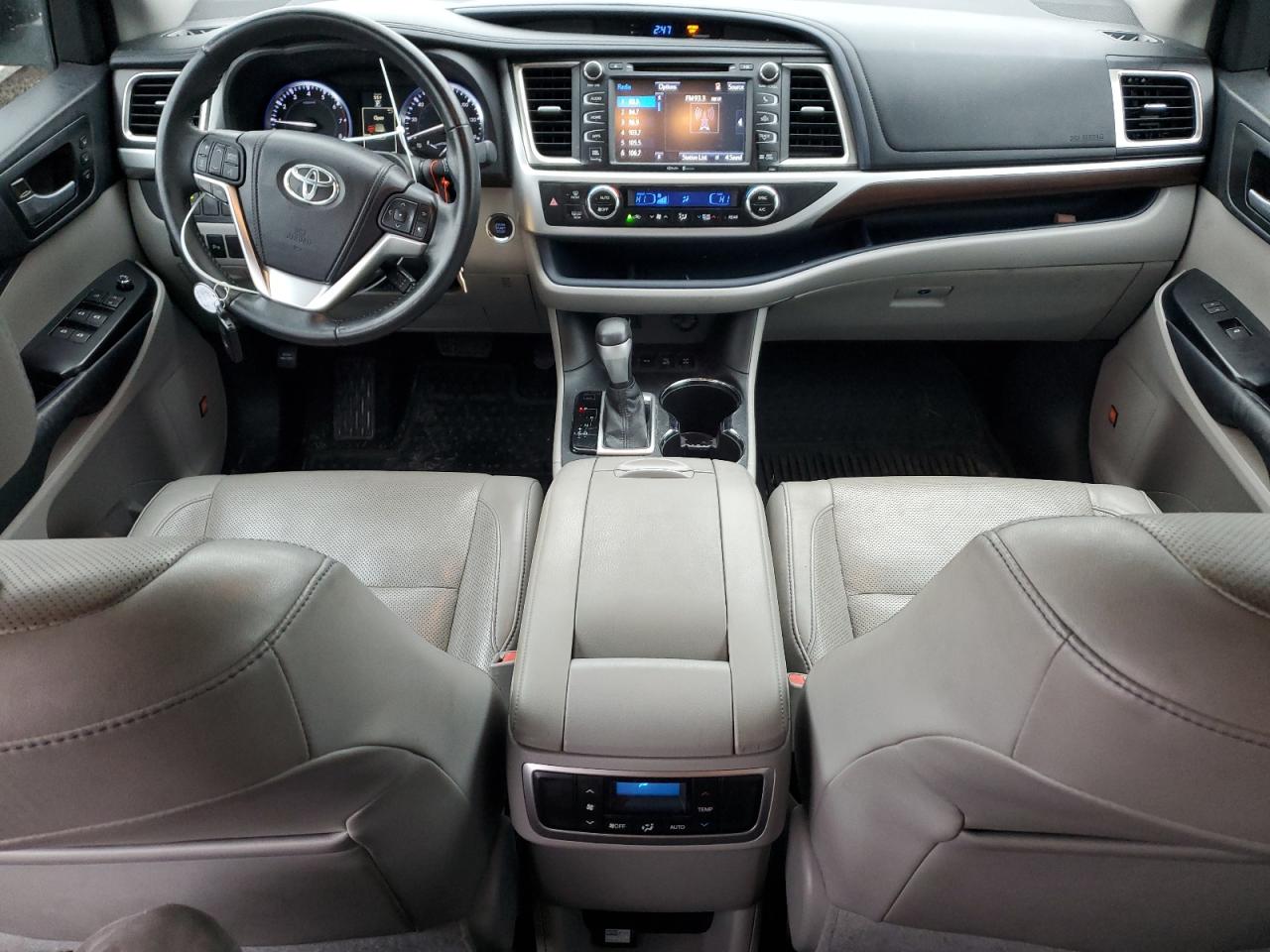 2015 Toyota Highlander - Image 8