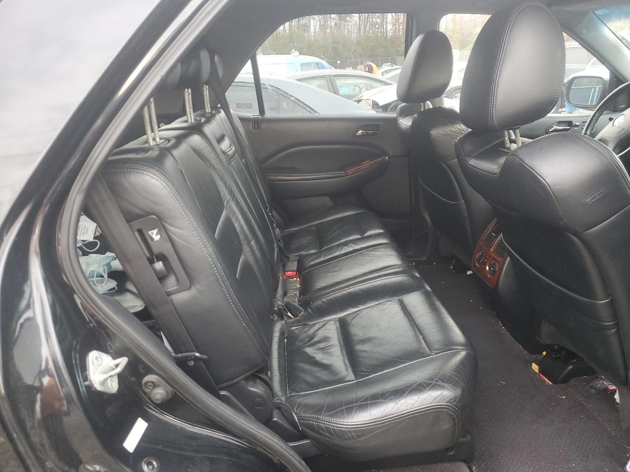 2004 Acura MDX - Image 12