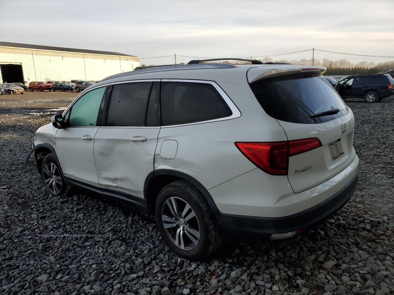 2017 Honda Pilot - Image 2