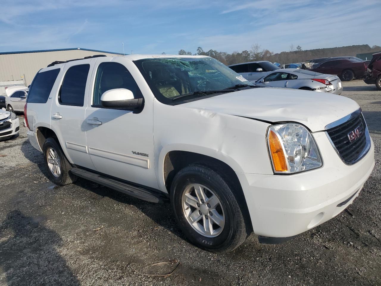 2010 GMC Yukon - Image 4