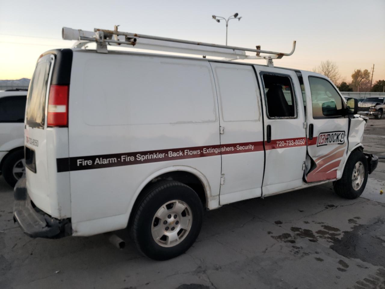 2009 Chevrolet Express - Image 3