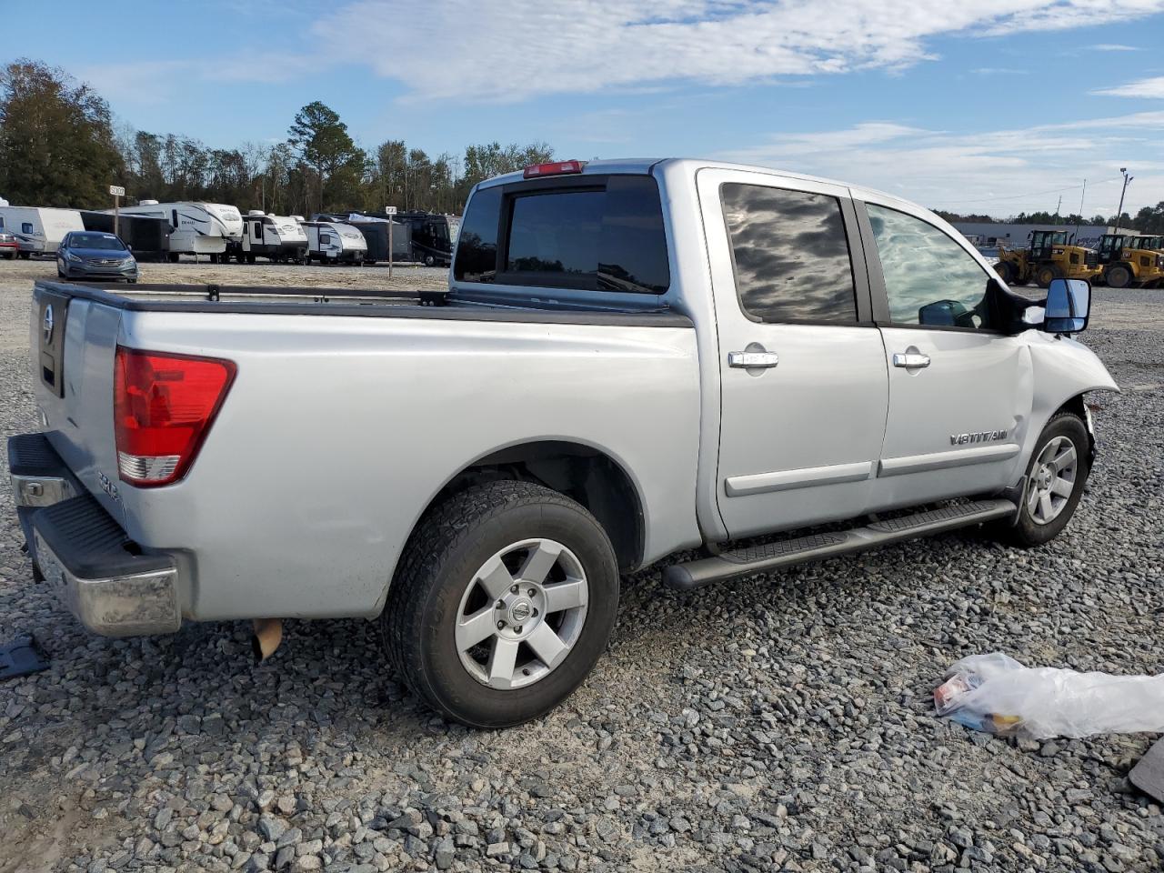 2005 Nissan Titan - Image 3