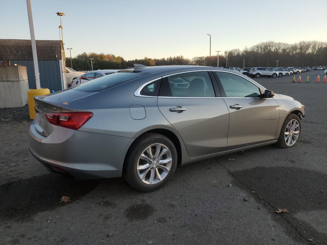 VIN 1G1ZD5ST8RF166124 2024 CHEVROLET MALIBU no.3