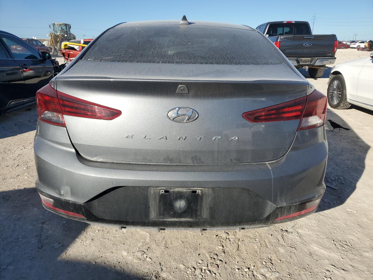 2019 Hyundai Elantra - Image 6