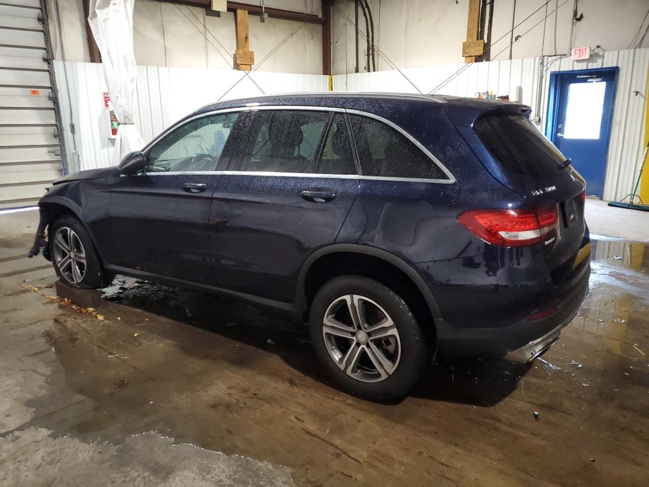 2016 Mercedes-Benz GLC - Image 2