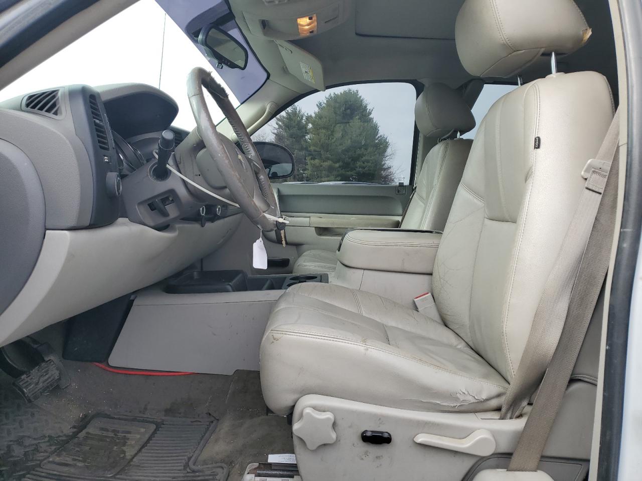 2013 Chevrolet Silverado K1500 Lt VIN: 1GCRKSE09DZ216596 Lot: 79350914