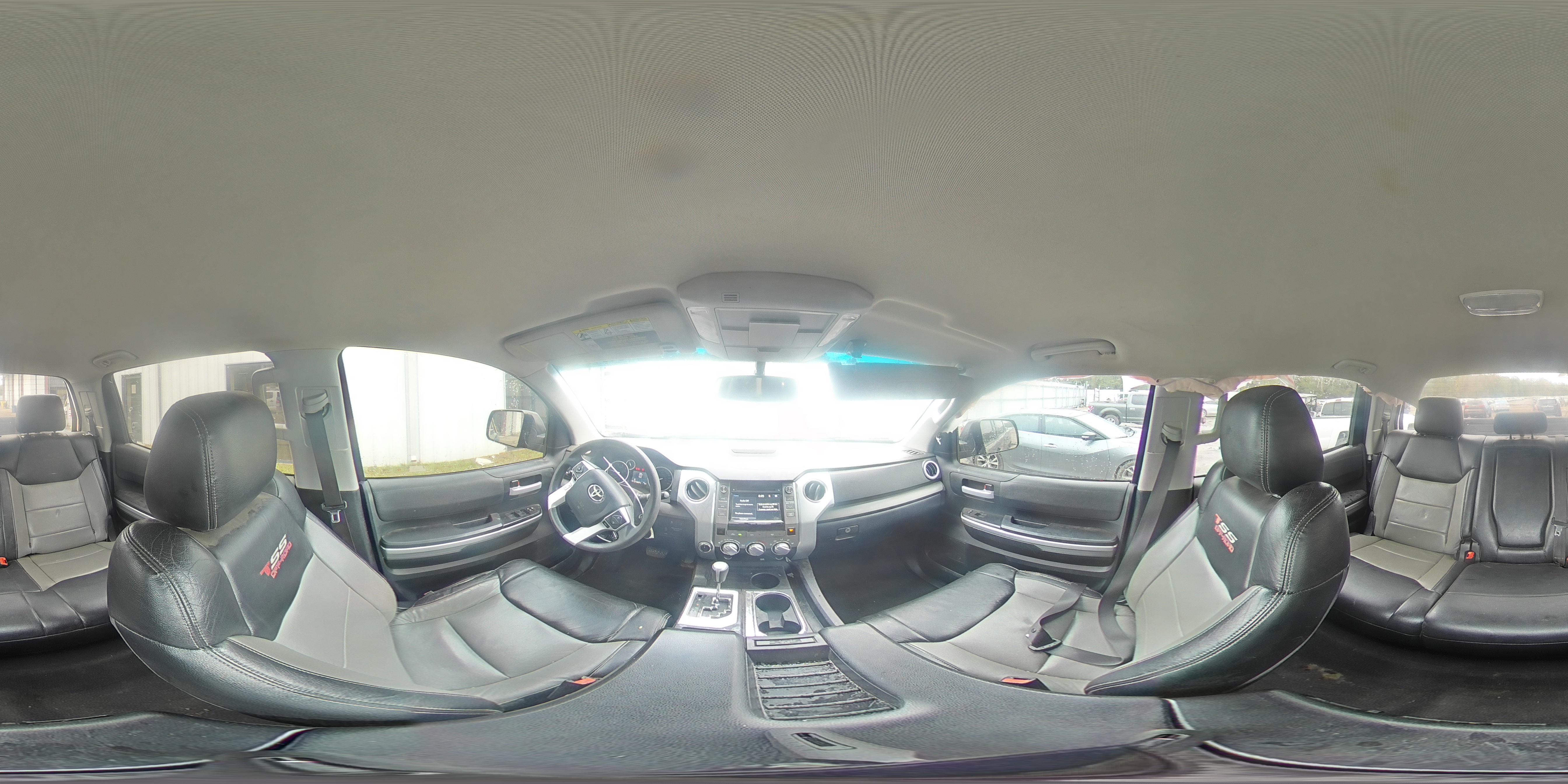 2016 Toyota Tundra - Image 12