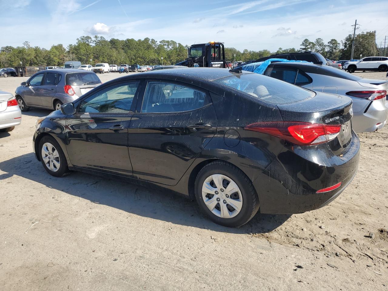 2016 Hyundai Elantra - Image 2