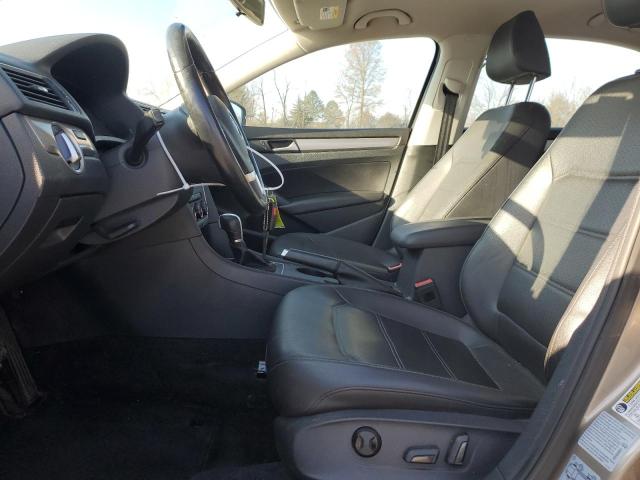  VOLKSWAGEN PASSAT 2015 Колір засмаги