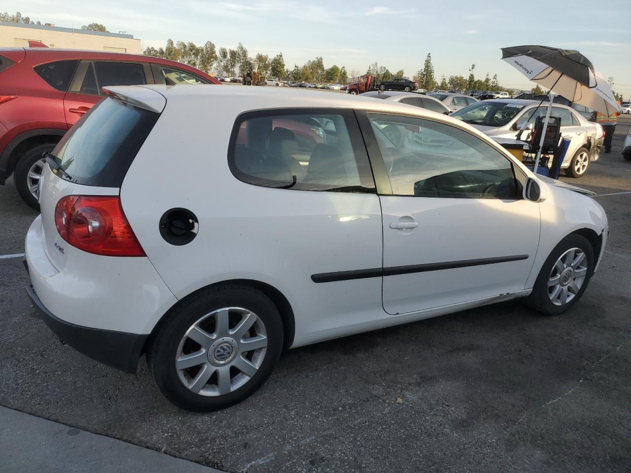 2009 Volkswagen Golf - Image 3