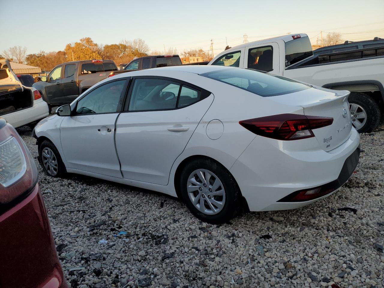 2020 Hyundai Elantra - Image 2