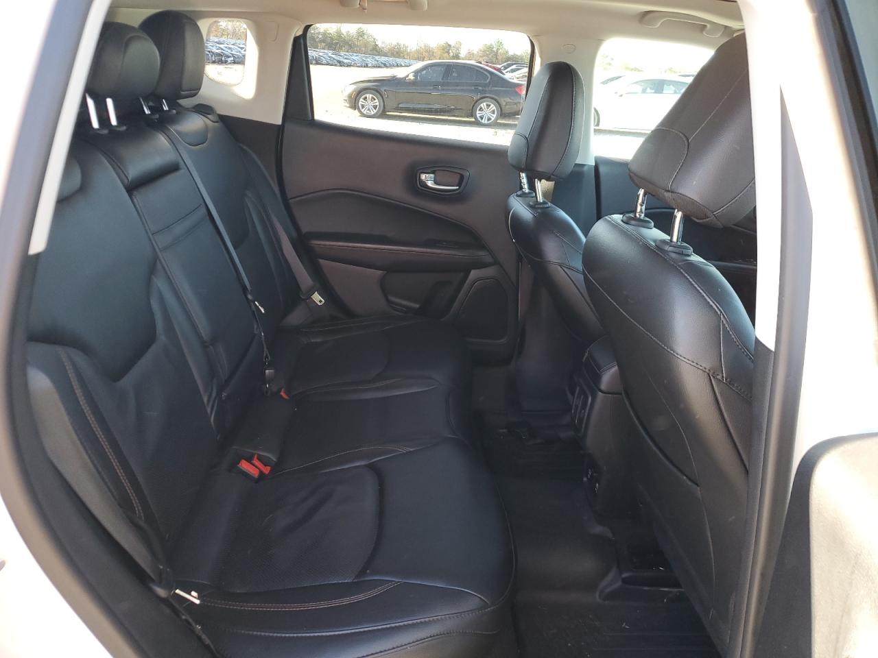 2018 Jeep Compass - Image 11