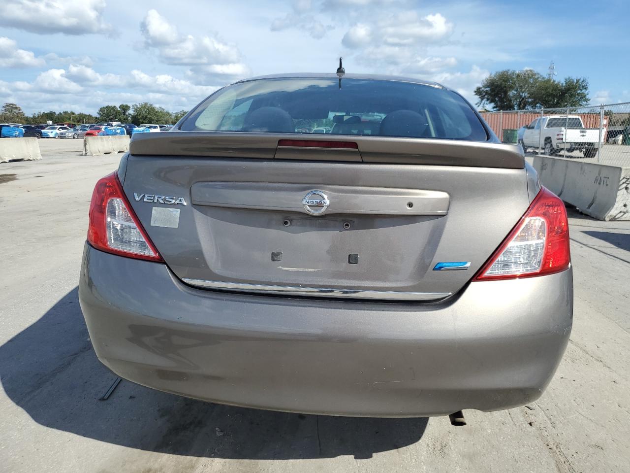 2014 Nissan Versa - Image 6