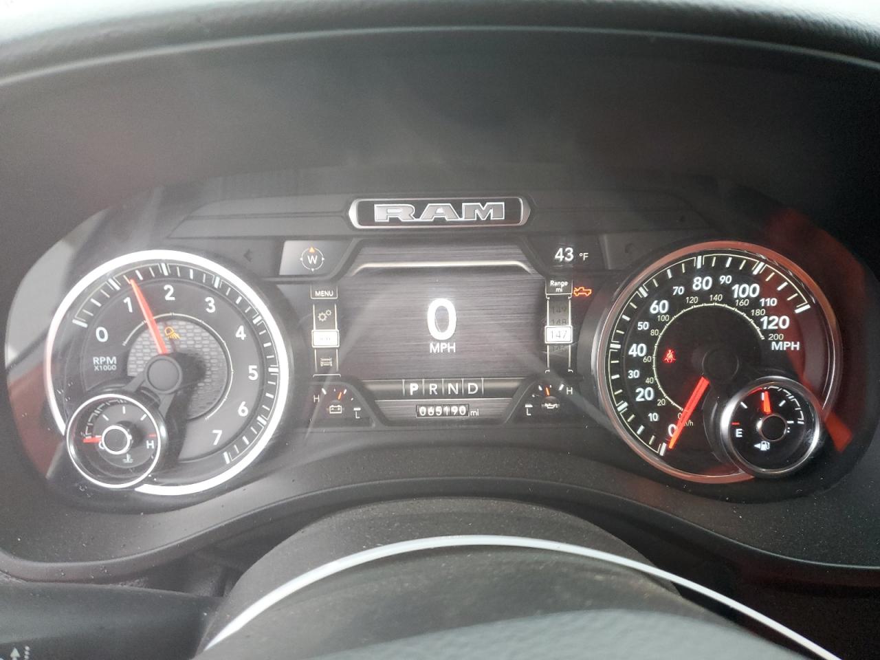 2020 RAM 1500 - Image 9
