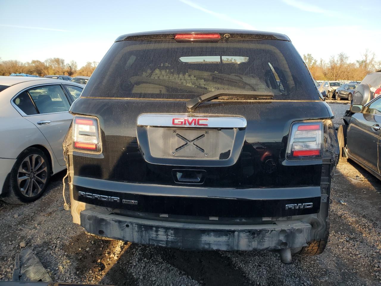 2017 GMC Acadia - Image 6