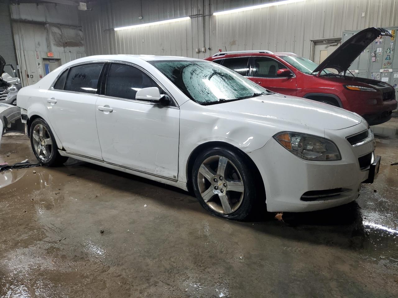 2009 Chevrolet Malibu - Image 4