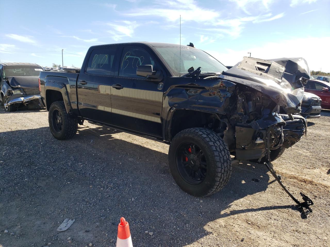 2015 GMC Sierra - Image 4