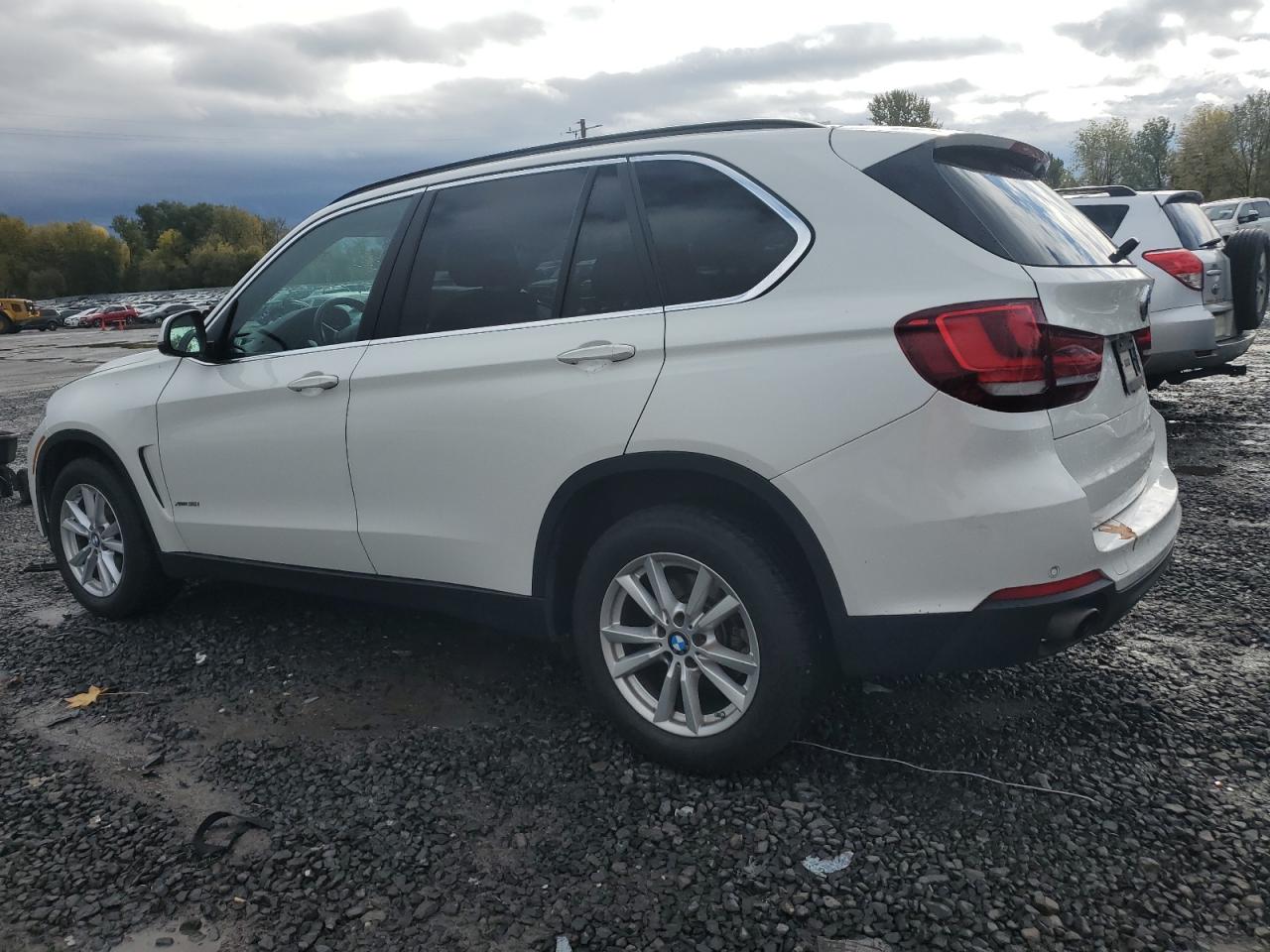 2016 BMW X5 - Image 2