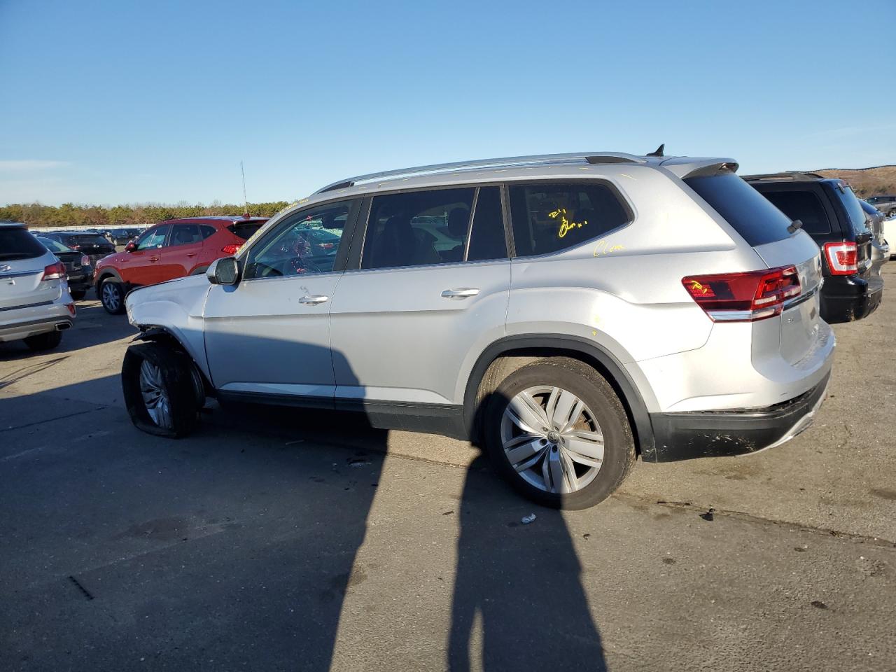 2019 Volkswagen Atlas - Image 2
