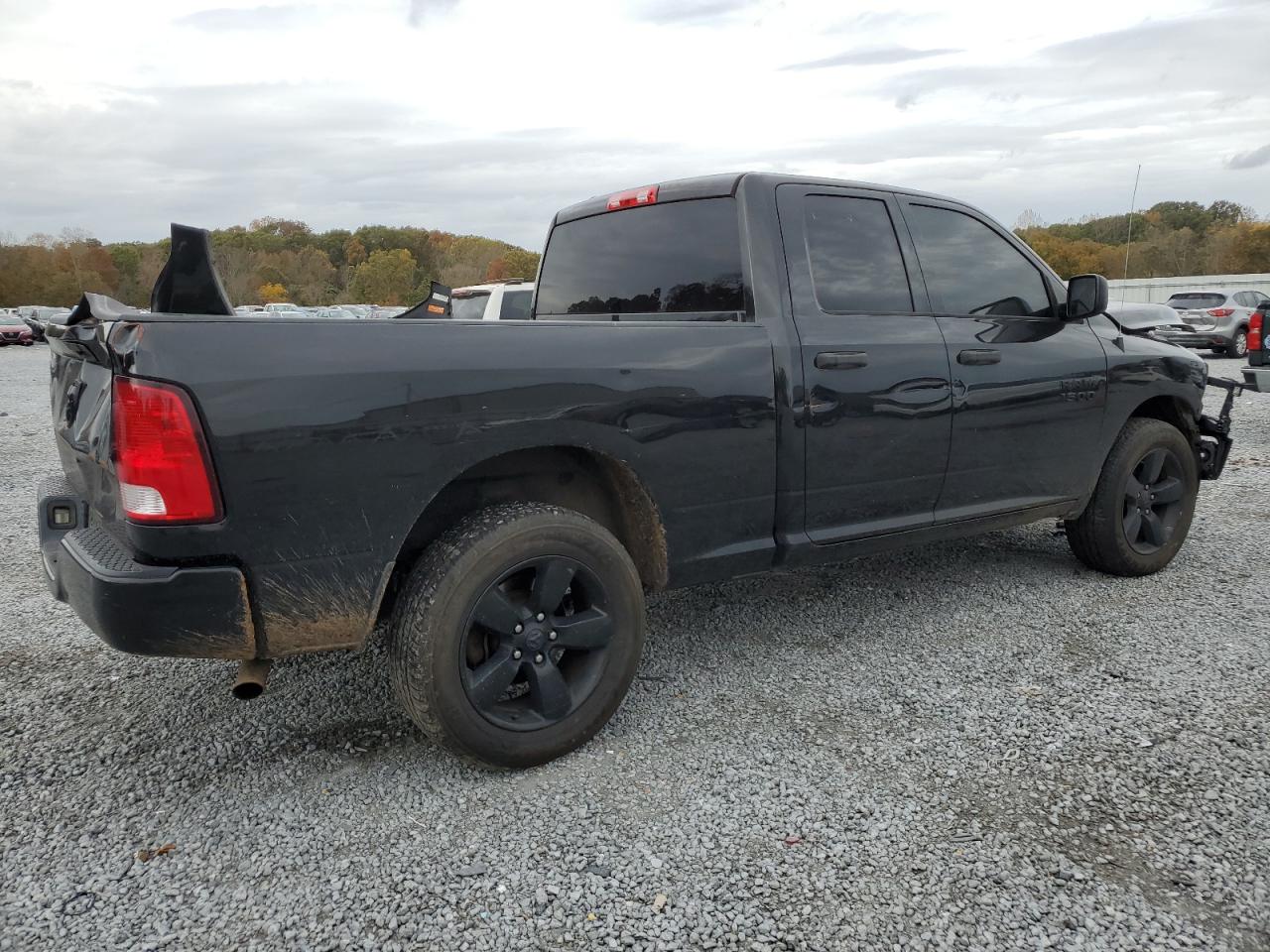 2017 RAM 1500 - Image 3