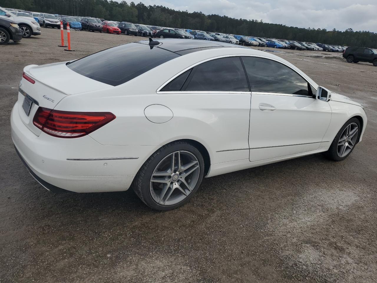 2015 Mercedes-Benz E-klasse - Image 3
