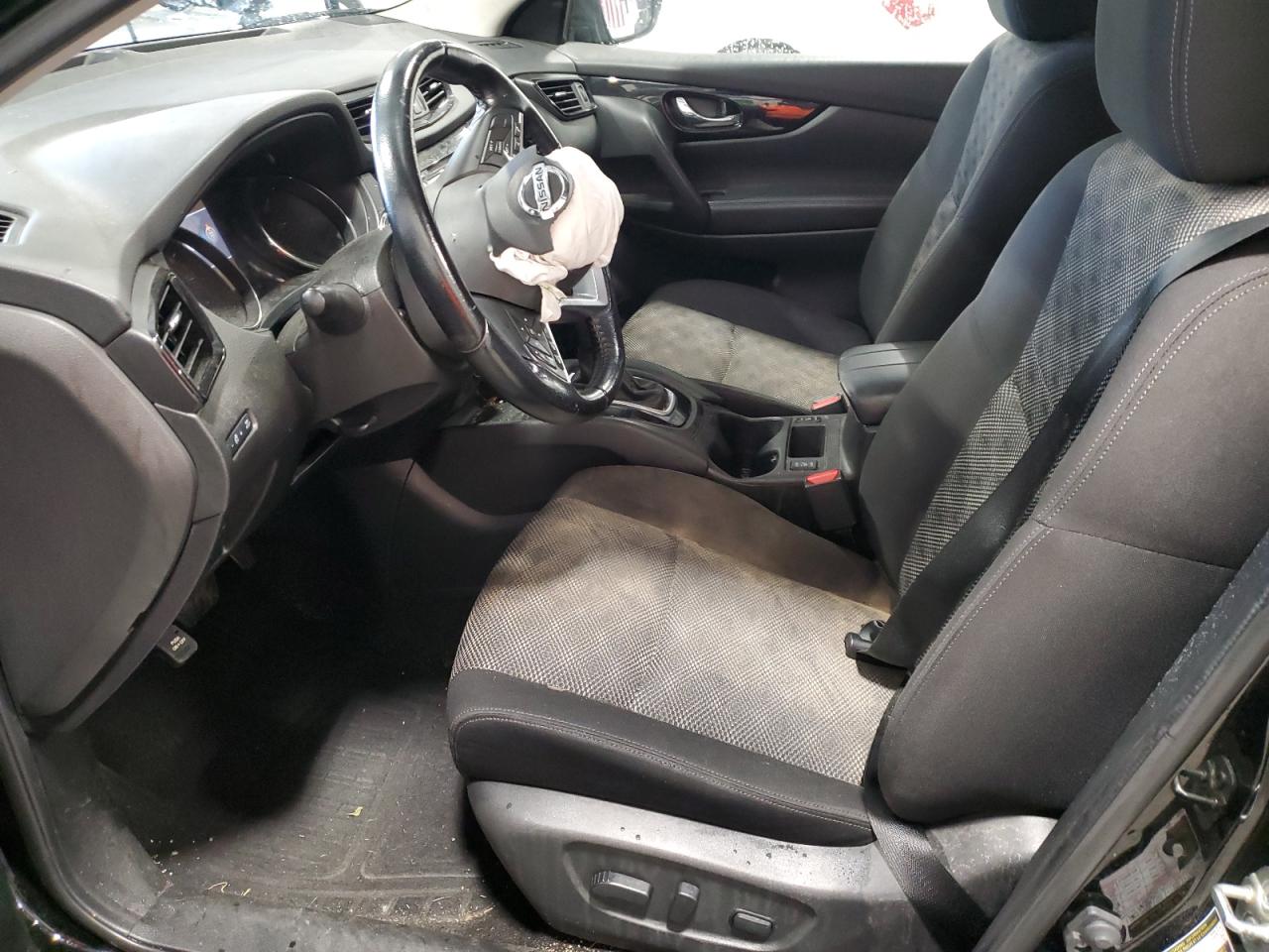 2019 Nissan Rogue - Image 7