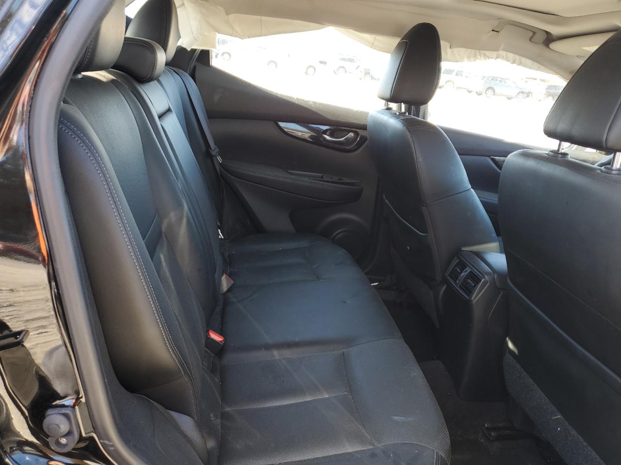 2019 Nissan Rogue - Image 11