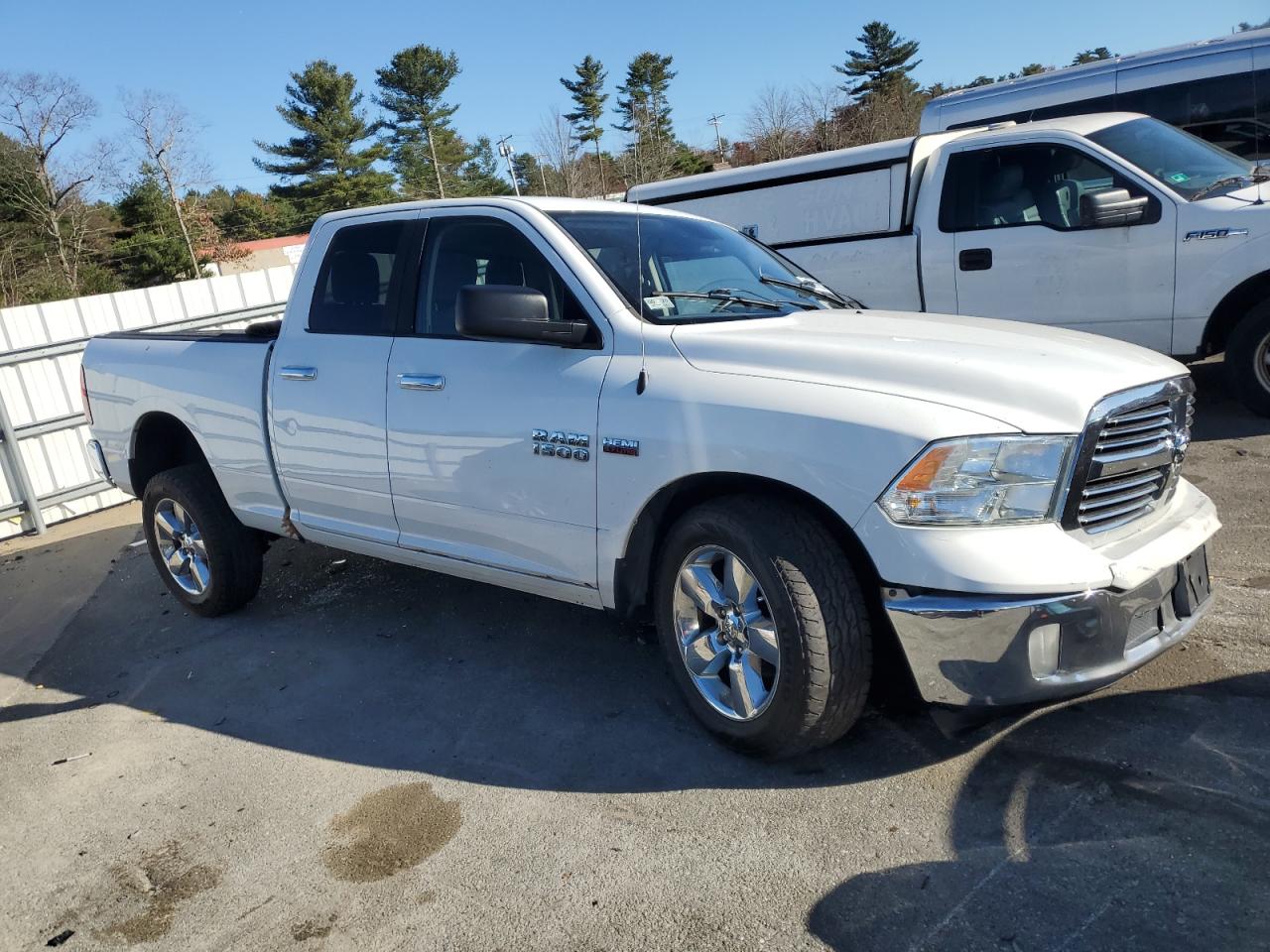 2016 RAM 1500 - Image 4
