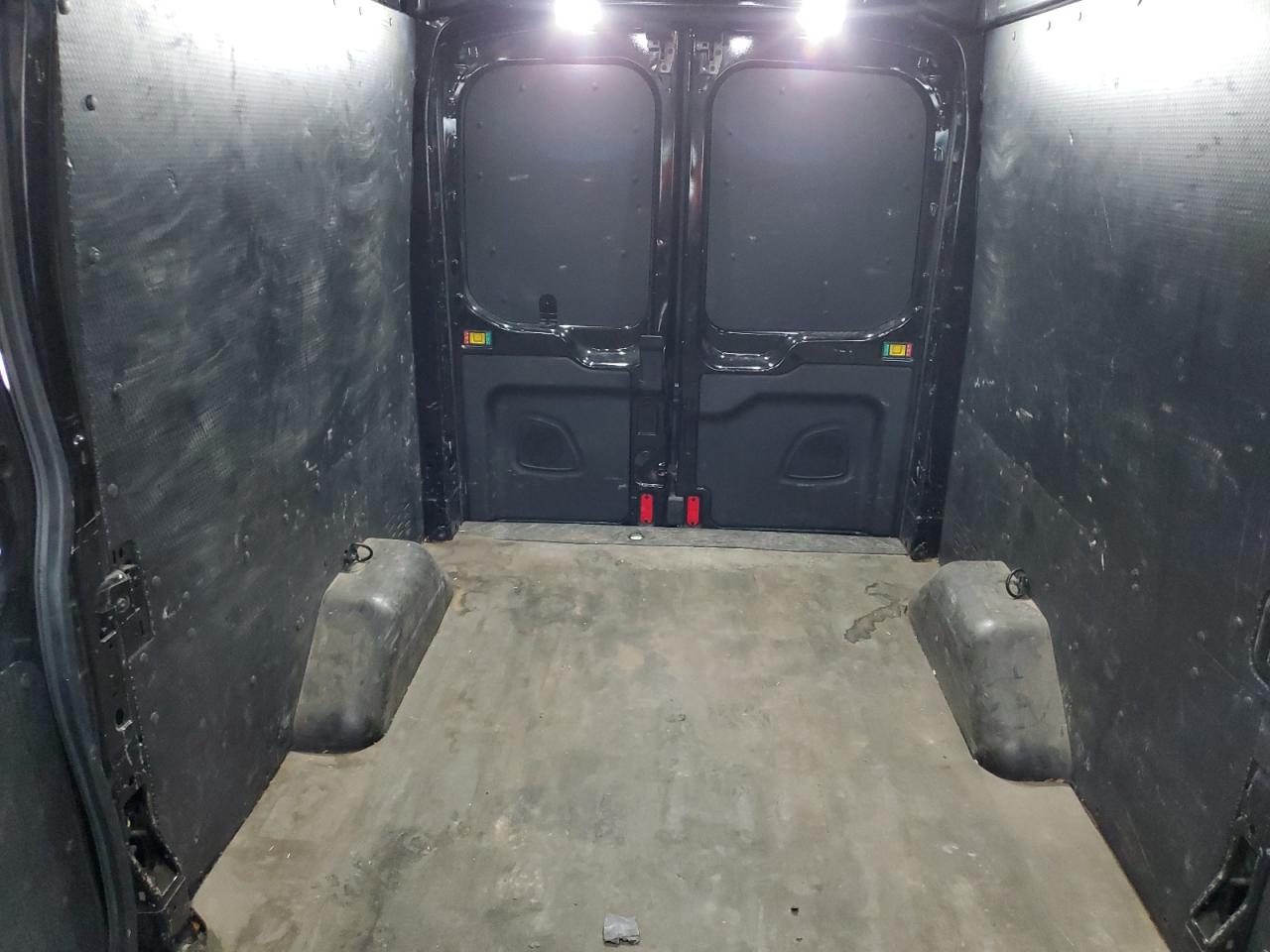 2020 Ford Transit - Image 10