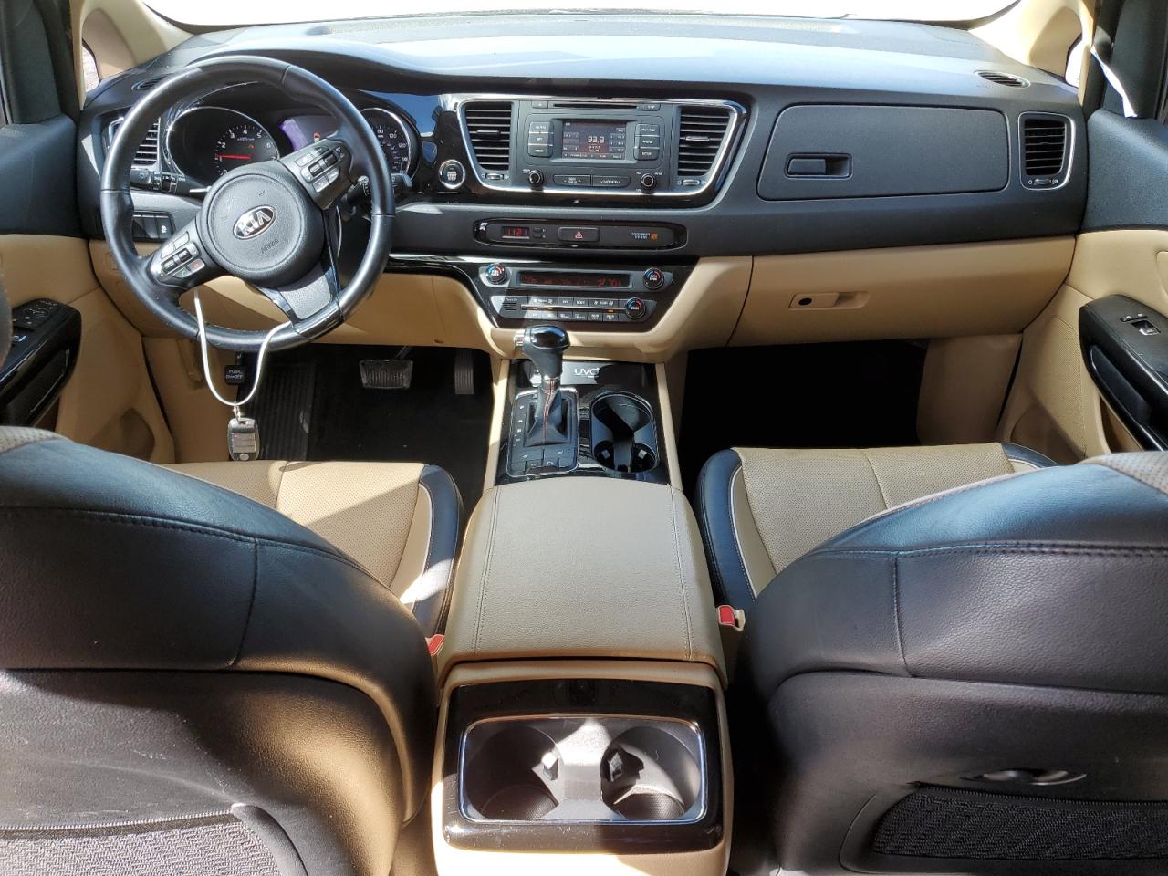 2016 Kia Sedona - Image 8