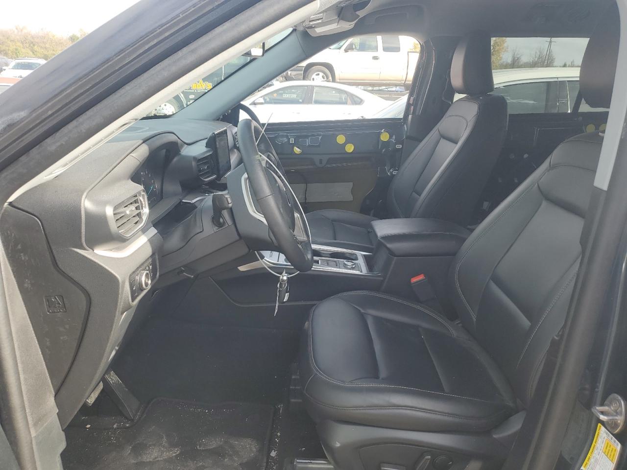 2023 Ford Explorer - Image 7