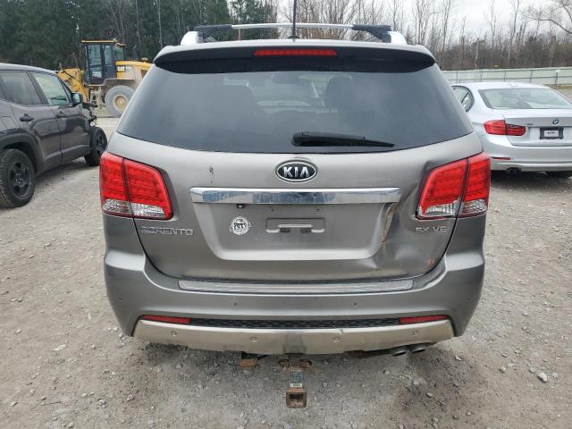  KIA SORENTO 2012 Серый