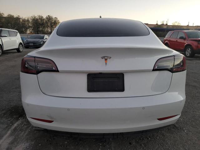  TESLA MODEL 3 2021 Білий