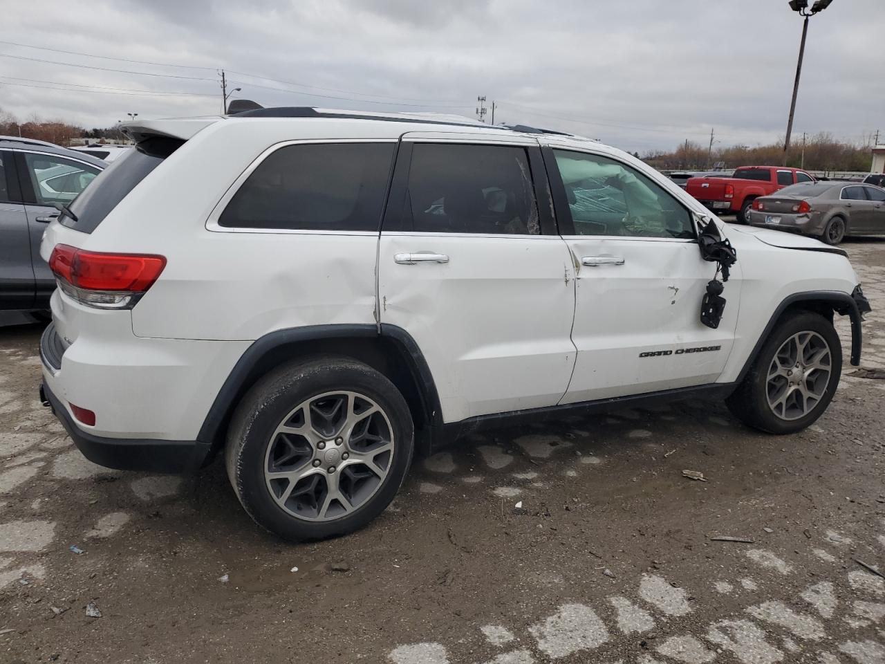 2019 Jeep Grand Cherokee - Image 3