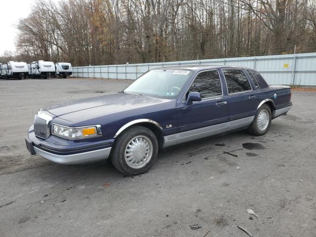 1995 Lincoln Town Car Signature продається в Glassboro, NJ - Normal Wear